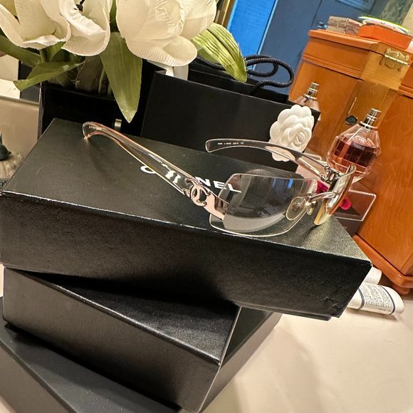 CHANEL Double CC Vintage Rare Silver Rimless Sunglasses - Picture 6 of 13